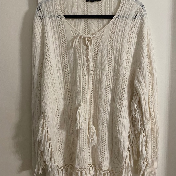 Love Same Fringe Sweater Size Large - Picture 2 of 6